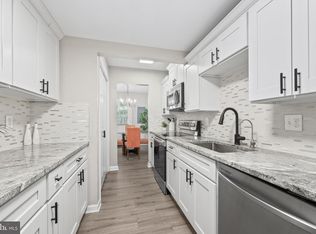 6426 Silver Ridge Cir, Alexandria, VA 22315