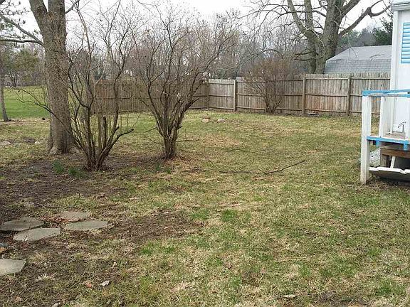 3rd image of 9246 Main St