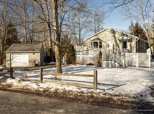 7 Oakland Ave, Yarmouth, ME 04096