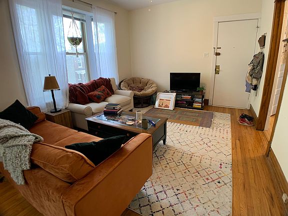 2nd image of 2048 N Spaulding Ave APT 1