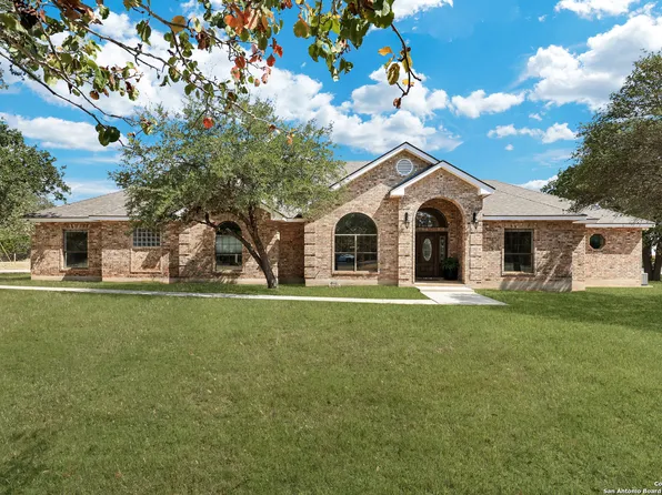 8703 Rolling Acres, Boerne, TX 78015