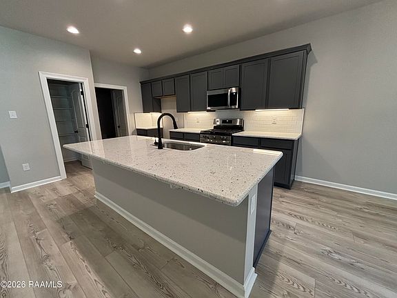 2nd image of 117 Naval St