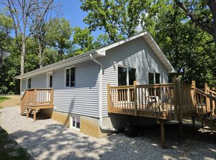 32 Magnolia Dr, Putnam, IL 61560
