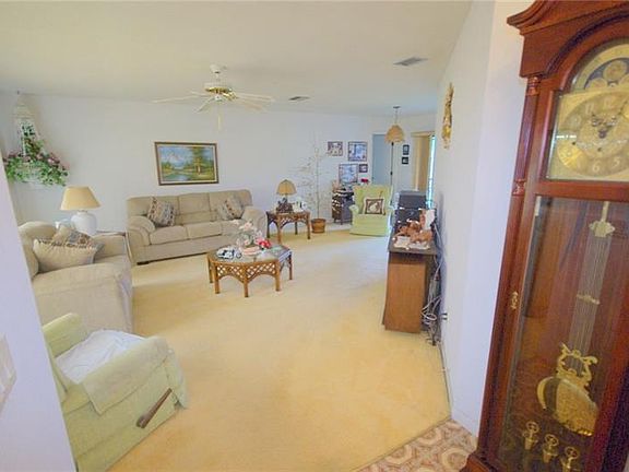 5th image of 4381 McCullough St