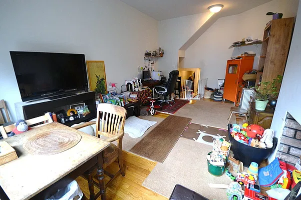 Rented by Bold New York | media 18