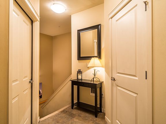 3rd image of 4425 Issaquah Pine Lake Rd SE #201