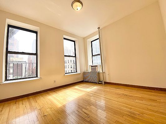 1st image of 247 E 94th St APT 4S