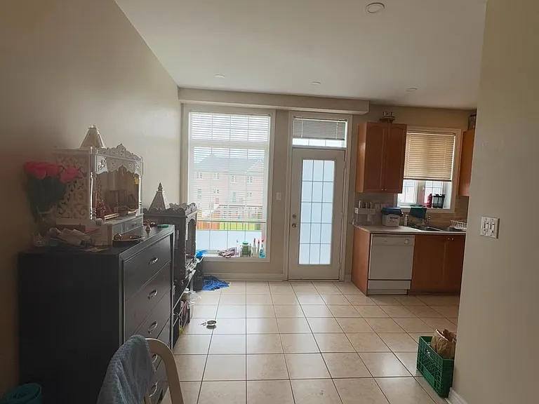 34 Pefferlaw Cir — Photo 6
