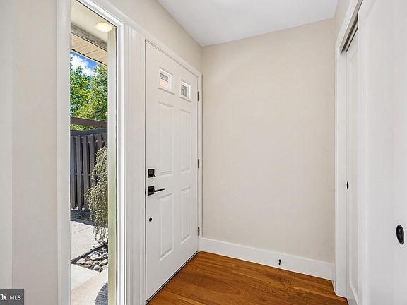 2nd image of 1309 Northgate Sq