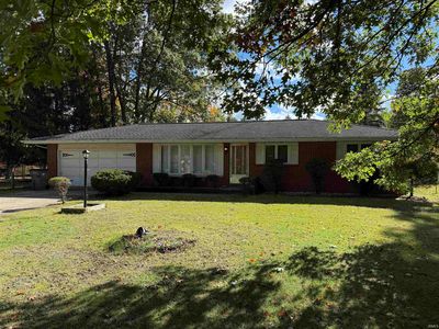 57195 Pinewood Dr, South Bend, IN, 46619