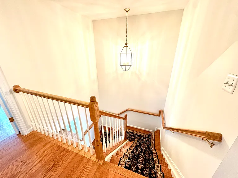 3381 Beechcliff Dr — Photo 16