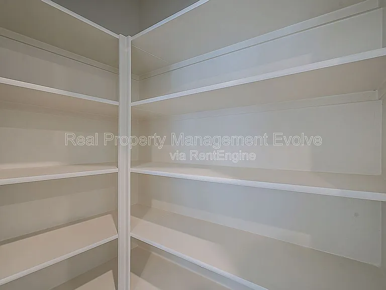 6450 W Magdalena Ln — Photo 5