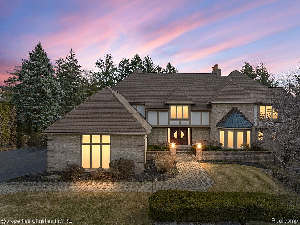 1st image of 4203 Carillon Dr