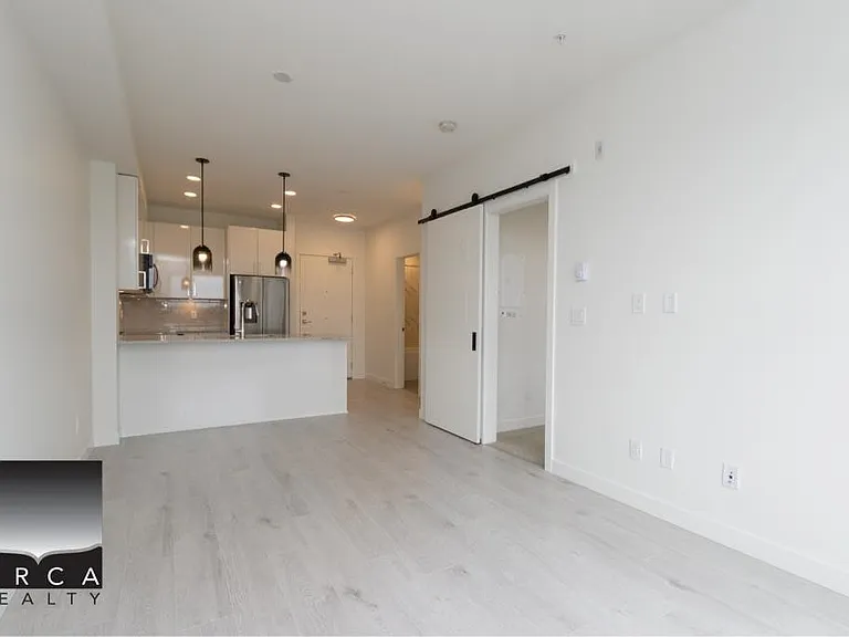 5504 Brydon Cres #402 — Photo 16