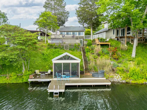 242 W Warford Dr, Nineveh, IN 46164