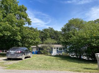 3570 Dill Dr, Waterford, MI 48329