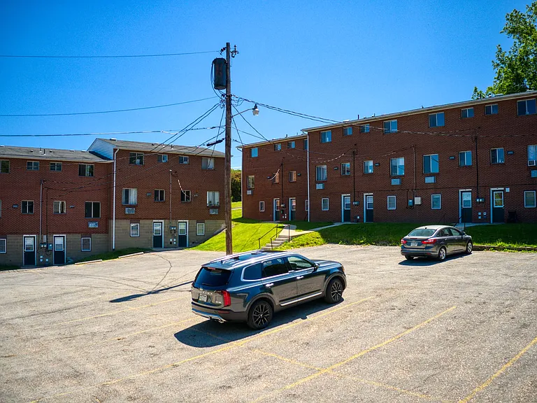 Slippery Rock Garden Apartments — Photo 10