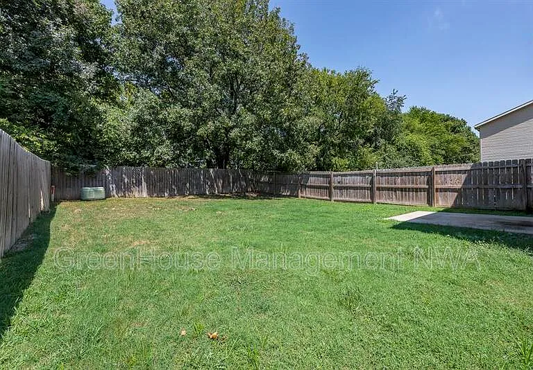 820 Baker St NW — Photo 23
