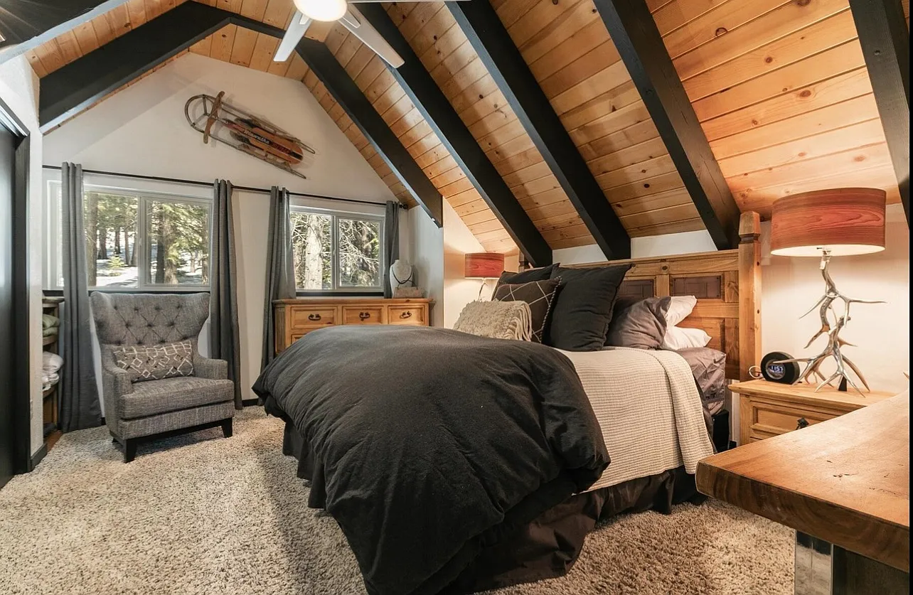 Lausanne Way, Truckee — Photo 3