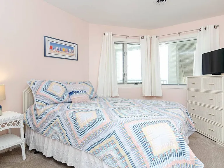 2514 N Lumina Ave #H — Photo 21