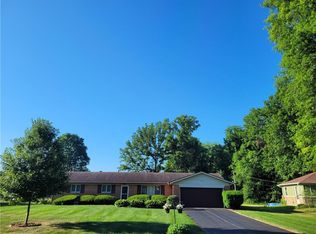 555 Fairway Dr, Indianapolis, IN 46260