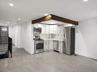 112 Hall St #1A, Brooklyn, NY