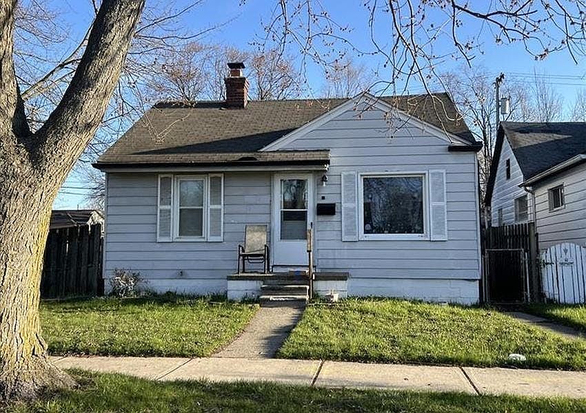 1st image of 19405 Meier St