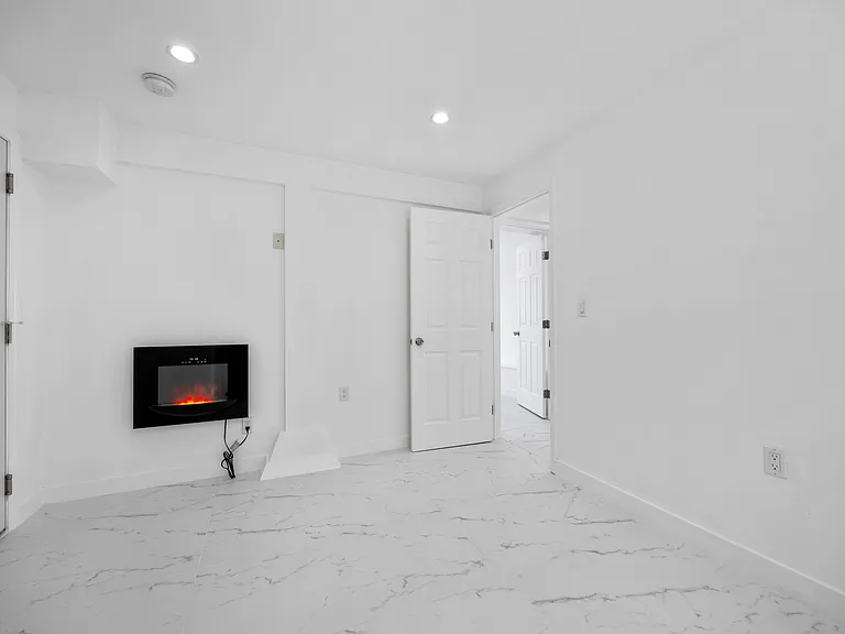 3501 Noriega St #A — Photo 3