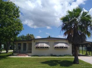 16 Casa Rio Ln, Port Saint Lucie, FL 34952