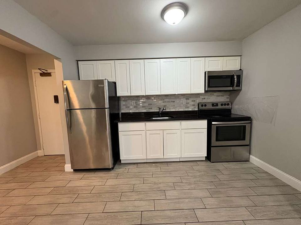 1st image of 156 Bull Hill Ln APT B11