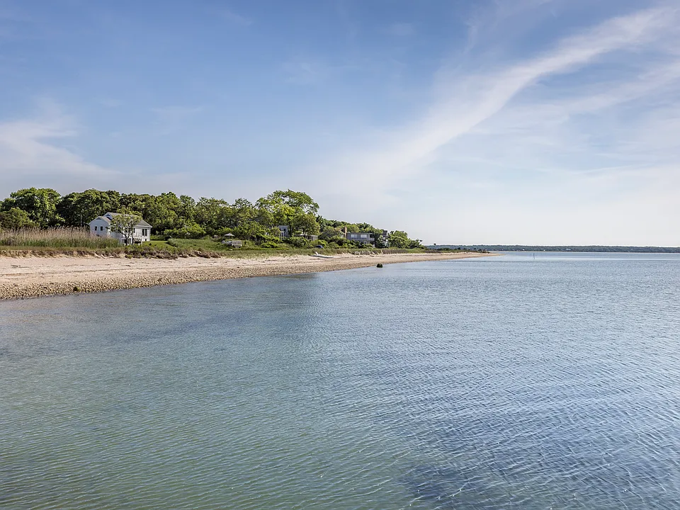 48 Bay Inlet Rd