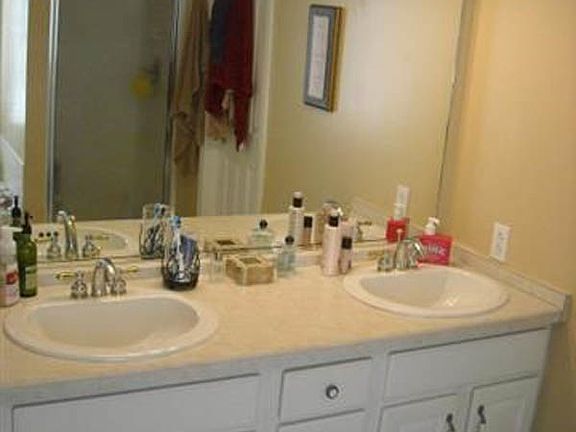 5th image of 109 Pinecrest Dr