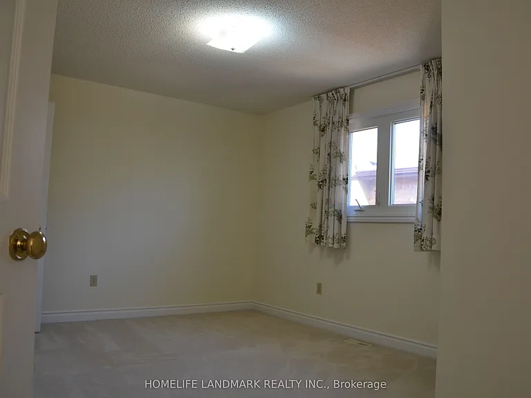 129 Lyndhurst Dr — Photo 15