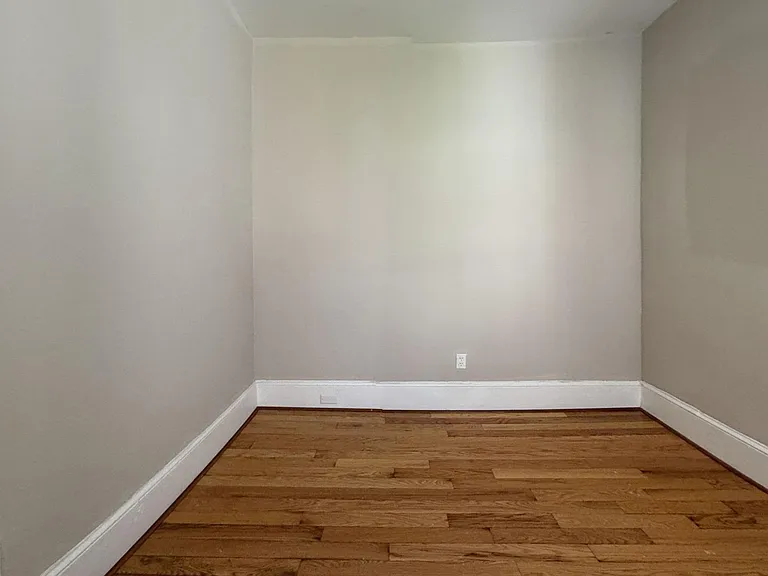 463 Earlham Ter — Photo 24
