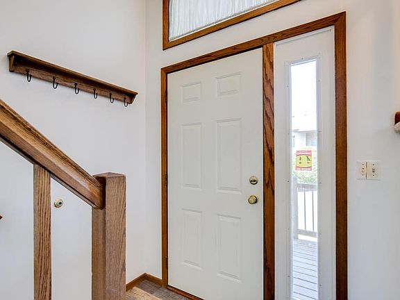 3rd image of 2325 Amberwood Dr
