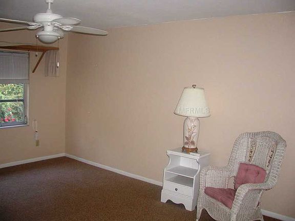 4th image of 400 El Camino Dr APT 201
