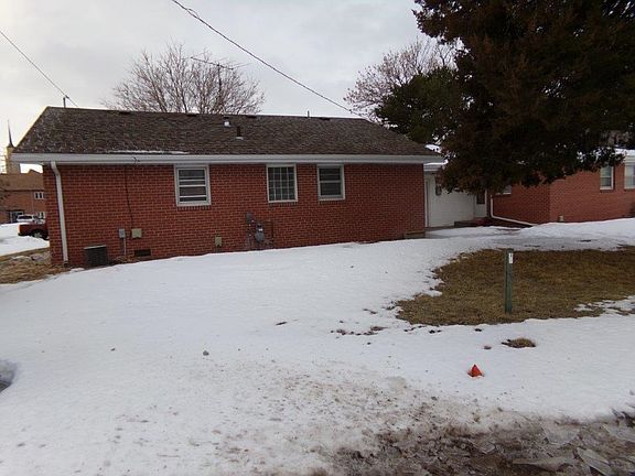 3rd image of 1619 W East St