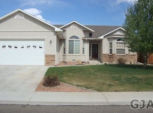 300 Vista Valley Dr, Fruita, CO 81521