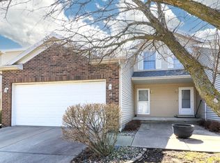 14 Everett Ct, Bloomington, IL 61701