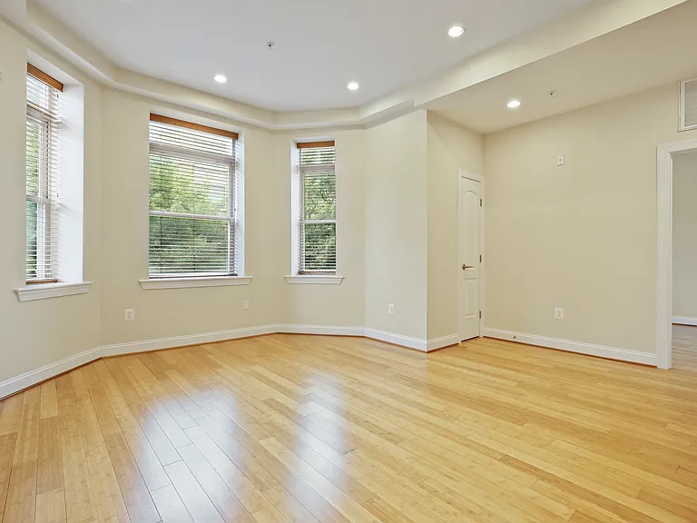 1333 Euclid St NW #201 — Photo 12