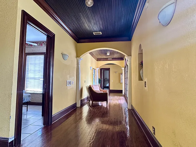 7710 N Ola Ave — Photo 43