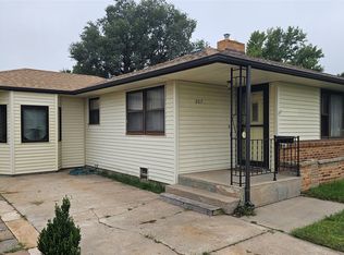 207 Robinson St, Dodge City, KS 67801