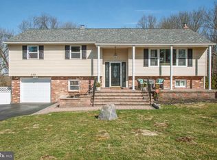 209 Jacqueline Dr, West Chester, PA 19382