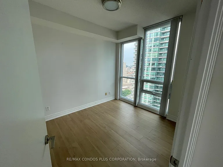 18 Harbour St #2508 — Photo 20