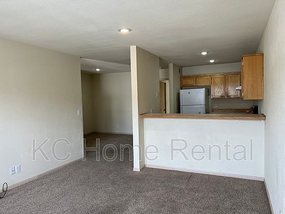 5th image of 1101 N Mart Way Dr #105