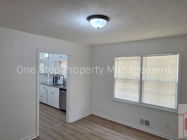 2111 N 49th St — Photo 11