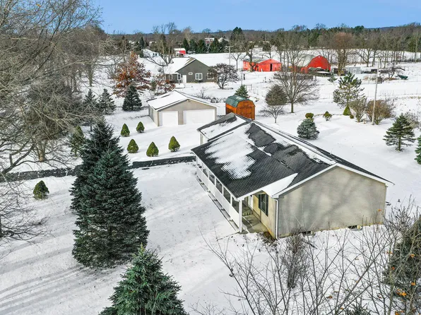 9654 W De Ave, Kalamazoo, MI 49009