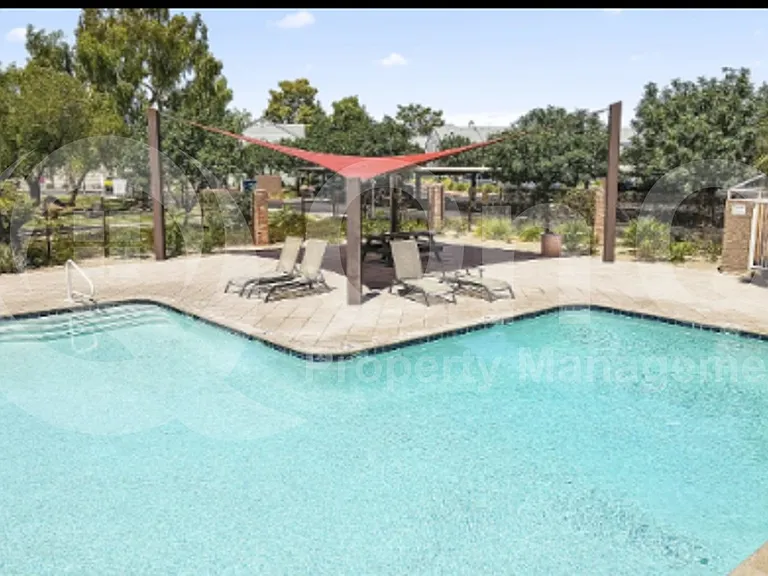 1970 N Hartford St #5 — Photo 15