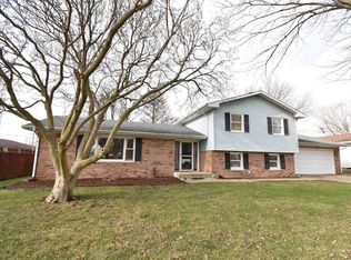 702 S Sharon Ave, Fowler, IN 47944
