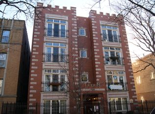 2049 W Morse Ave APT 4, Chicago, IL 60645